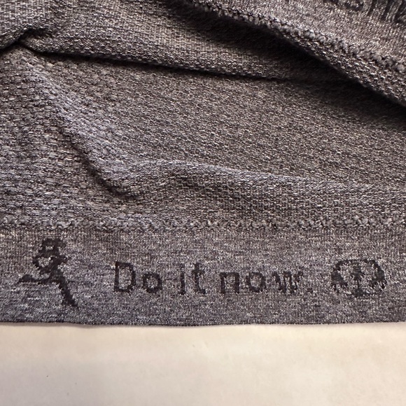 Lululemon Shirt Women's 6 Heathered Gray Swiftly Tech Long-Sleeve 2.0 Hip Length - Picture 4 of 9